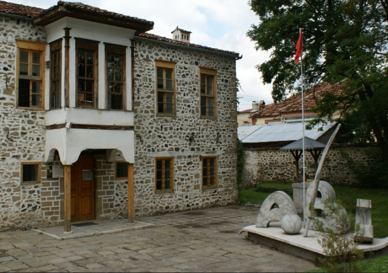 Shqipja për Fëmijët e Emigrantëve Shqiptarë