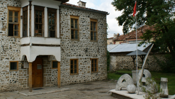Shqipja për Fëmijët e Emigrantëve Shqiptarë